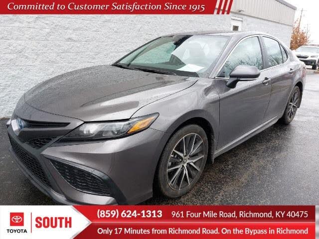 2024 Toyota Camry Hybrid SE FWD