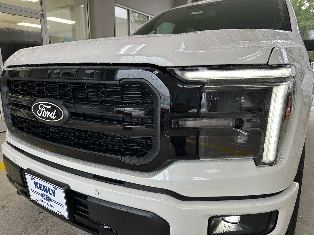 2025 Ford F-150 Lariat SuperCrew 4WD