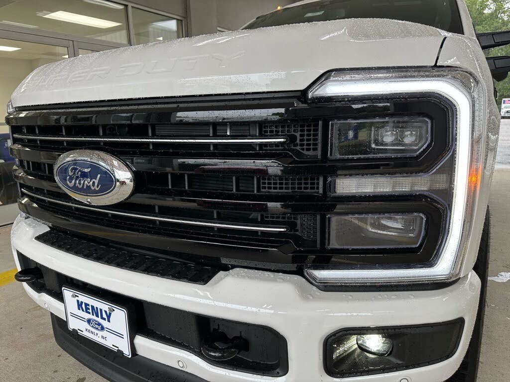 2026 Ford F-350 Super Duty Platinum Crew Cab 4WD