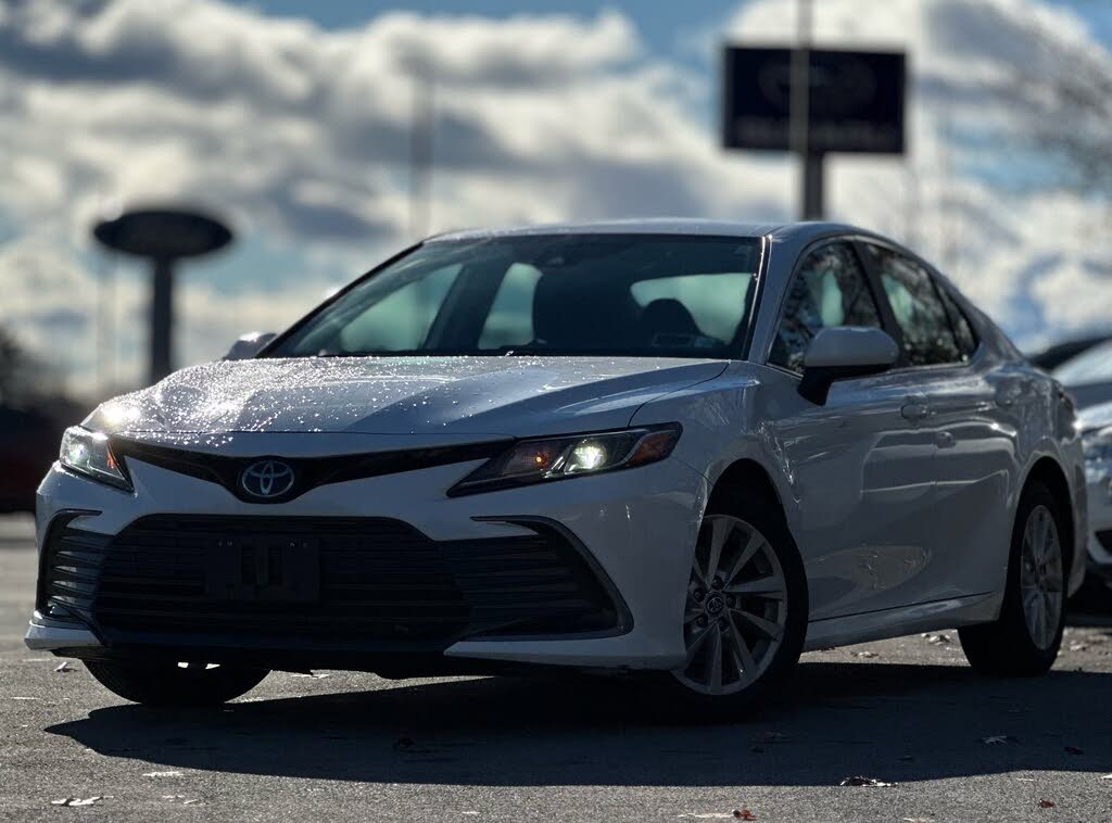 2022 Toyota Camry LE AWD