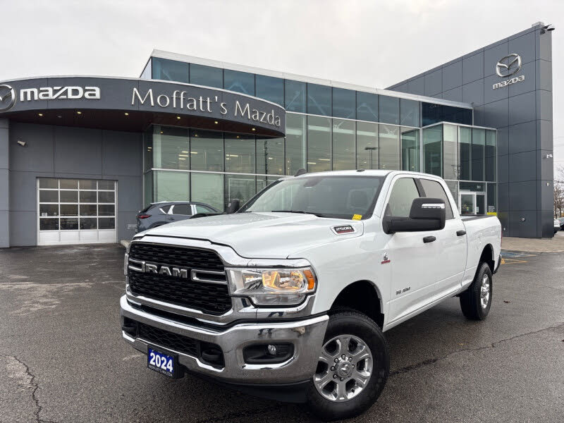 RAM 2500 Big Horn Crew Cab 4WD 2024