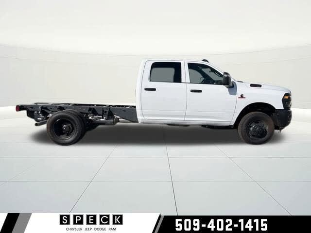 2025 RAM 3500 Chassis Tradesman Crew Cab LB DRW 4WD