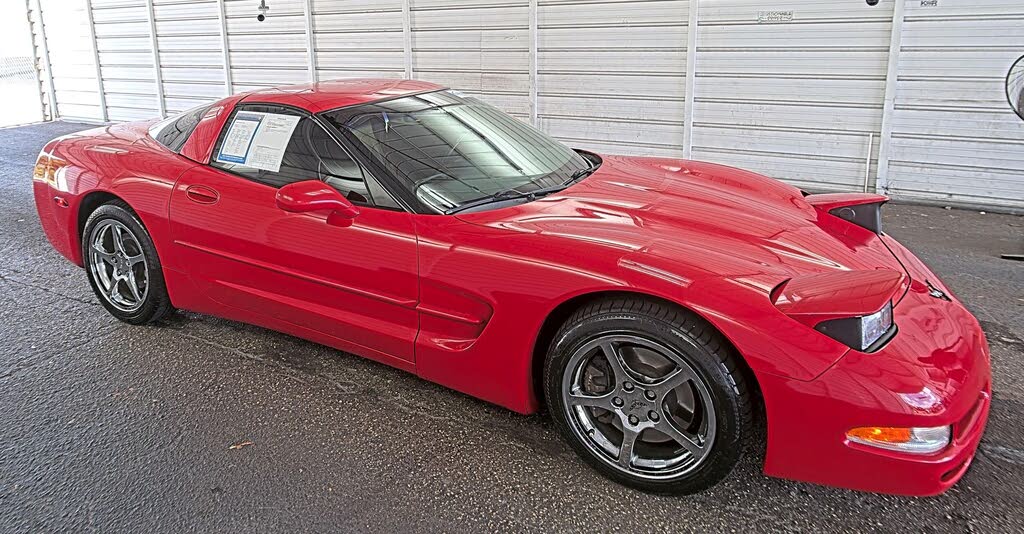 2000 Chevrolet Corvette Coupe RWD