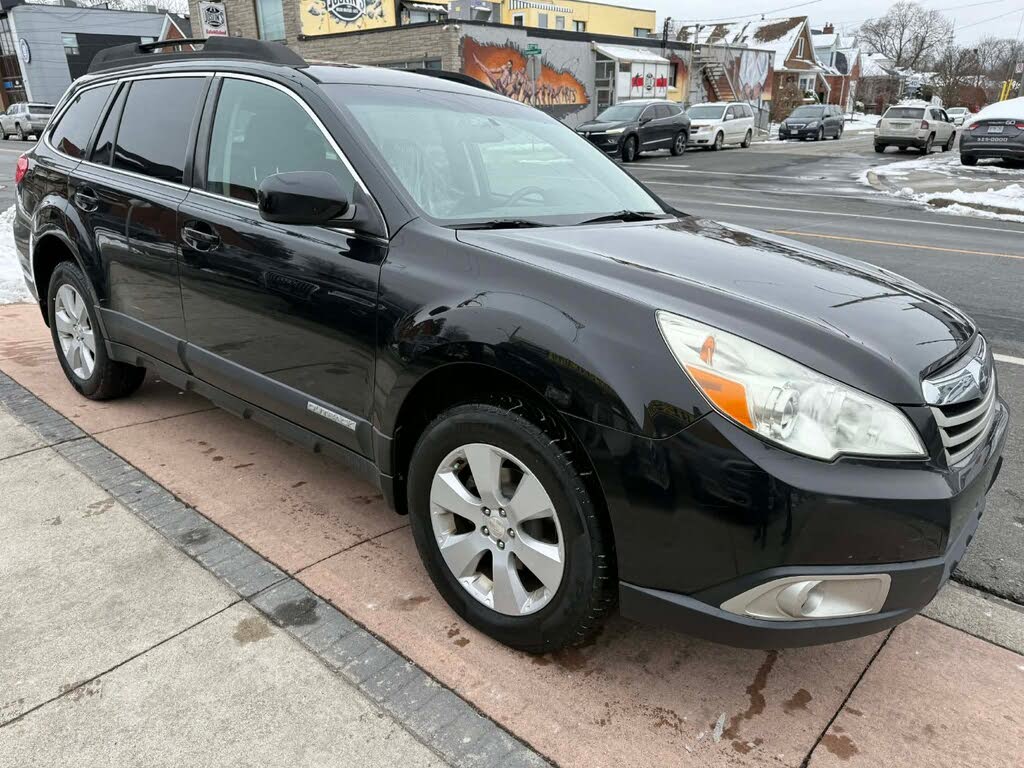 2011 Subaru Outback 2.5i Sport
