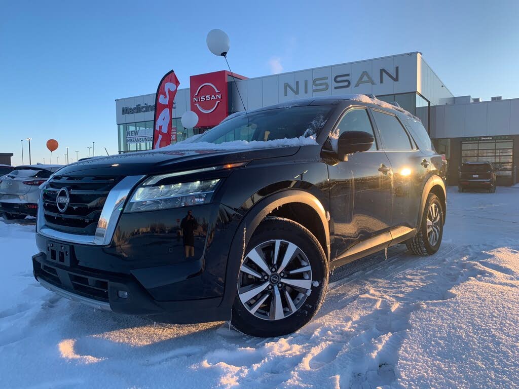 2023 Nissan Pathfinder SL 4WD