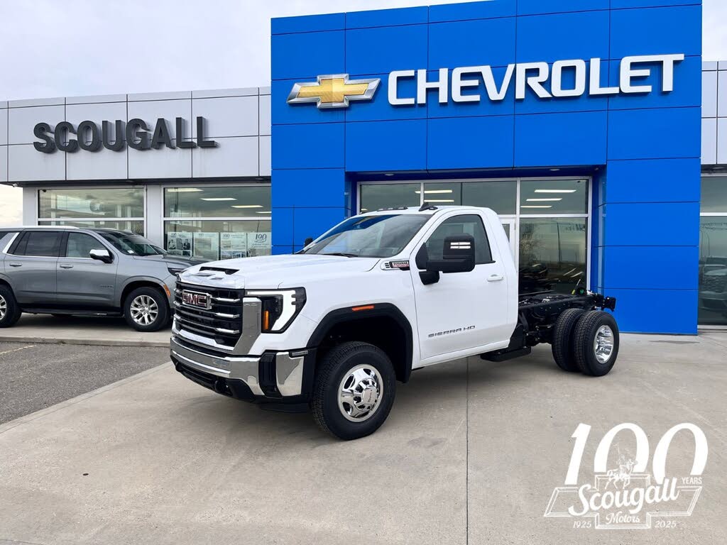 2026 GMC Sierra 3500HD Chassis SLE Regular Cab 4WD
