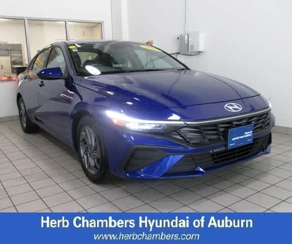 2024 Hyundai Elantra SEL FWD