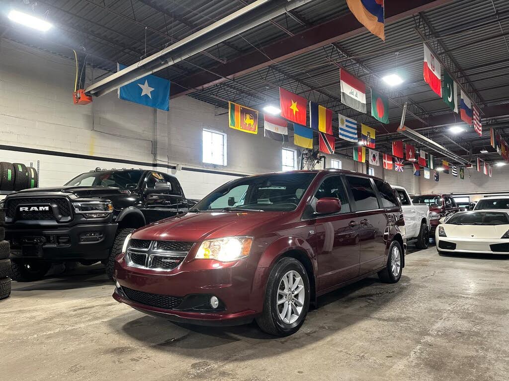 2019 Dodge Grand Caravan SXT 35th Anniversary Edition FWD