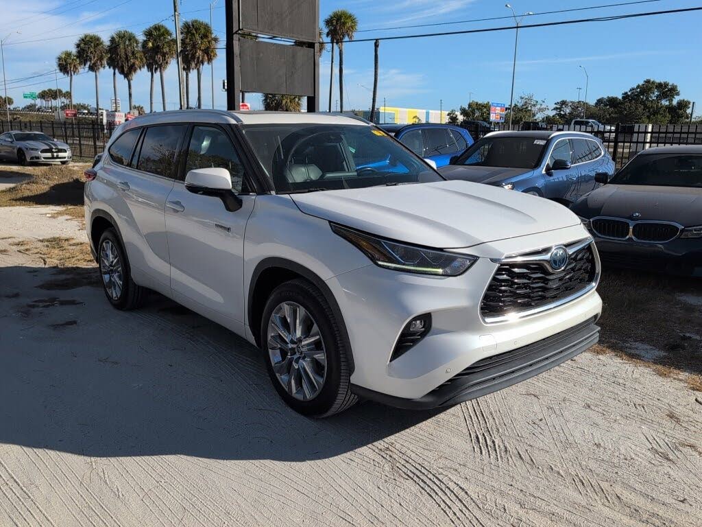 2021 Toyota Highlander Hybrid Limited FWD