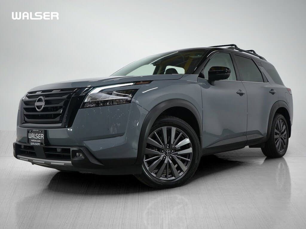 2023 Nissan Pathfinder SL 4WD