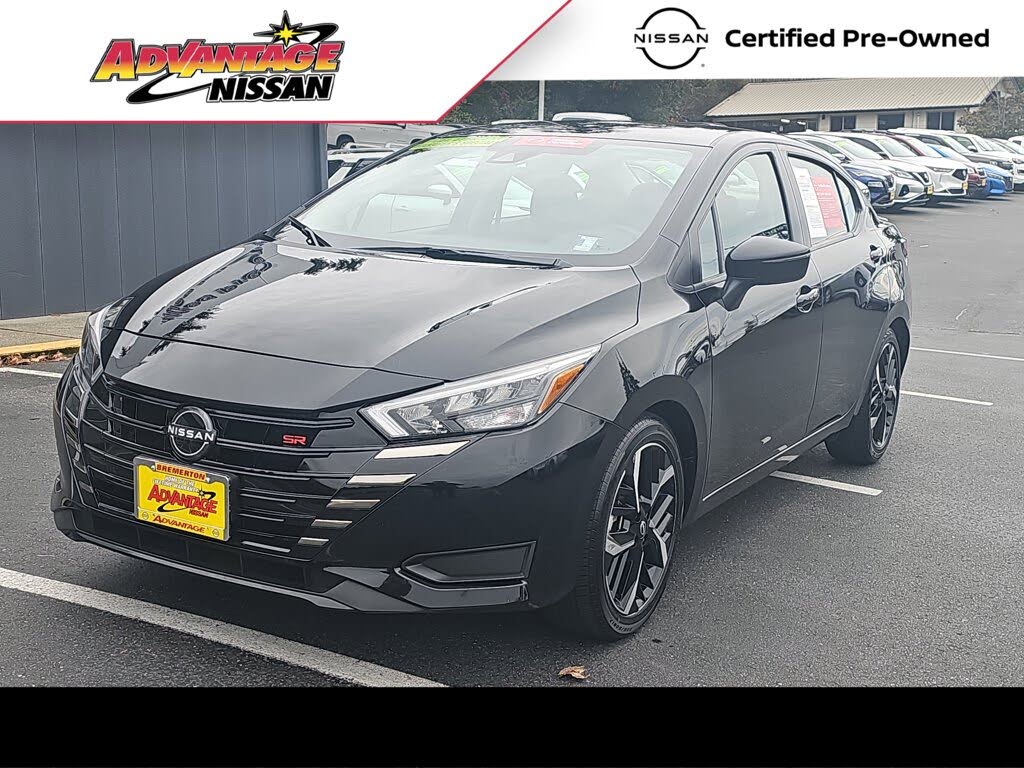 2024 Nissan Versa SR FWD
