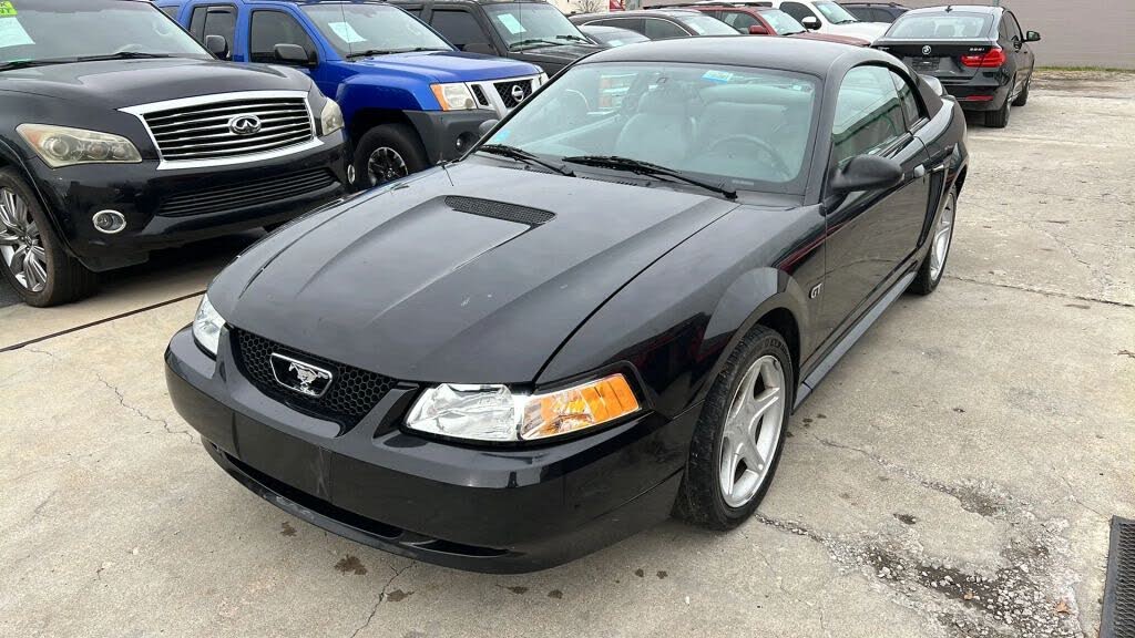 2000 Ford Mustang GT Coupe RWD