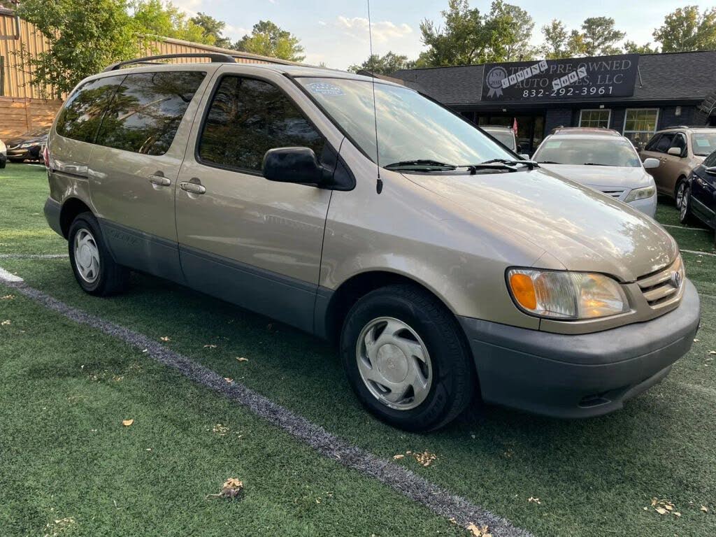 2003 Toyota Sienna LE