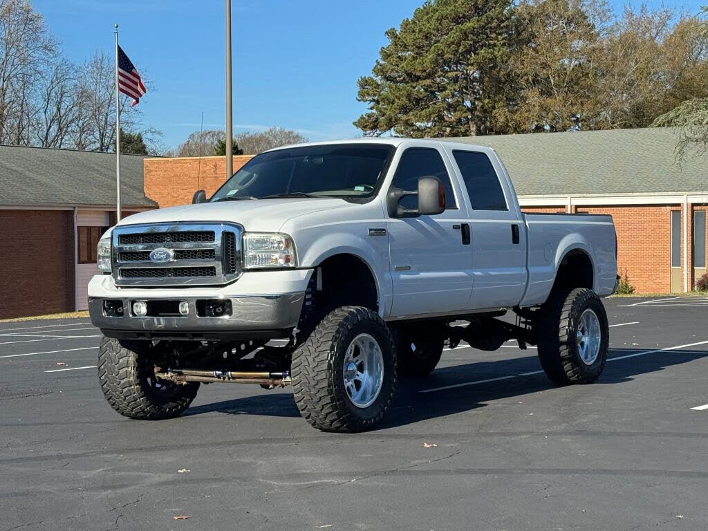 2006 Ford F-350 Super Duty Lariat Crew Cab SB 4WD