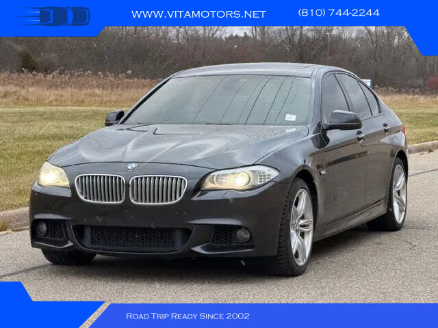 2011 BMW 5 Series 550i Sedan RWD