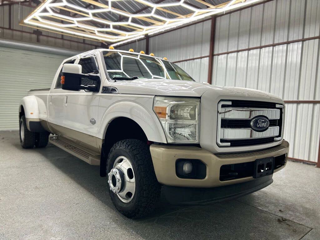 2013 Ford F-350 Super Duty King Ranch Crew Cab LB DRW 4WD