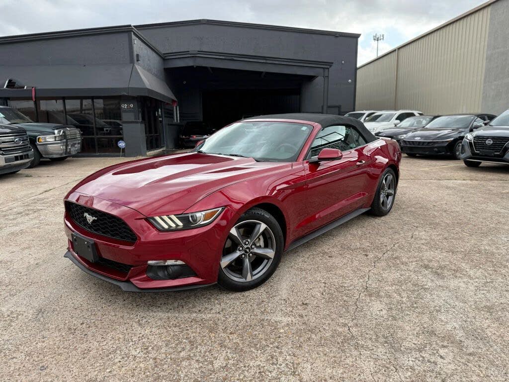 2015 Ford Mustang EcoBoost Premium Convertible RWD