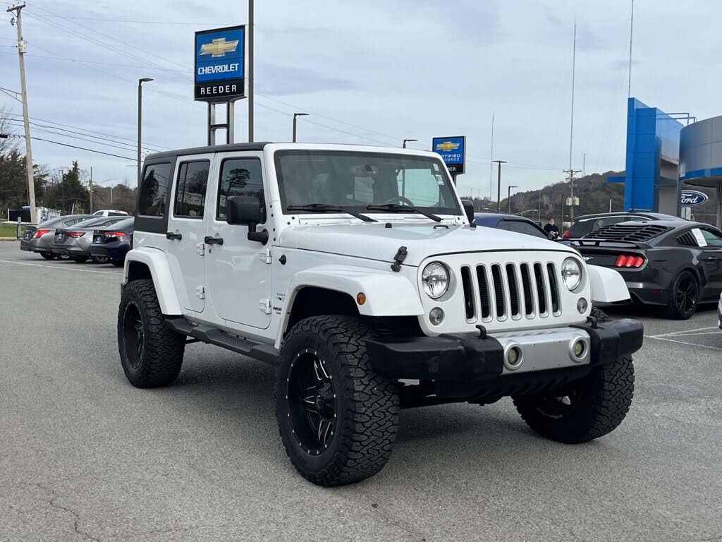 2016 Jeep Wrangler Unlimited Sahara 4WD