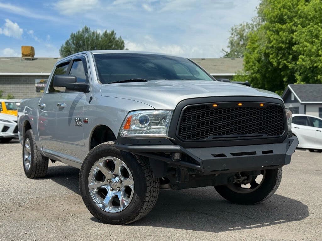 2017 RAM 1500 Laramie Crew Cab 4WD
