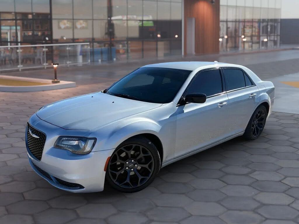 2019 Chrysler 300 Touring RWD