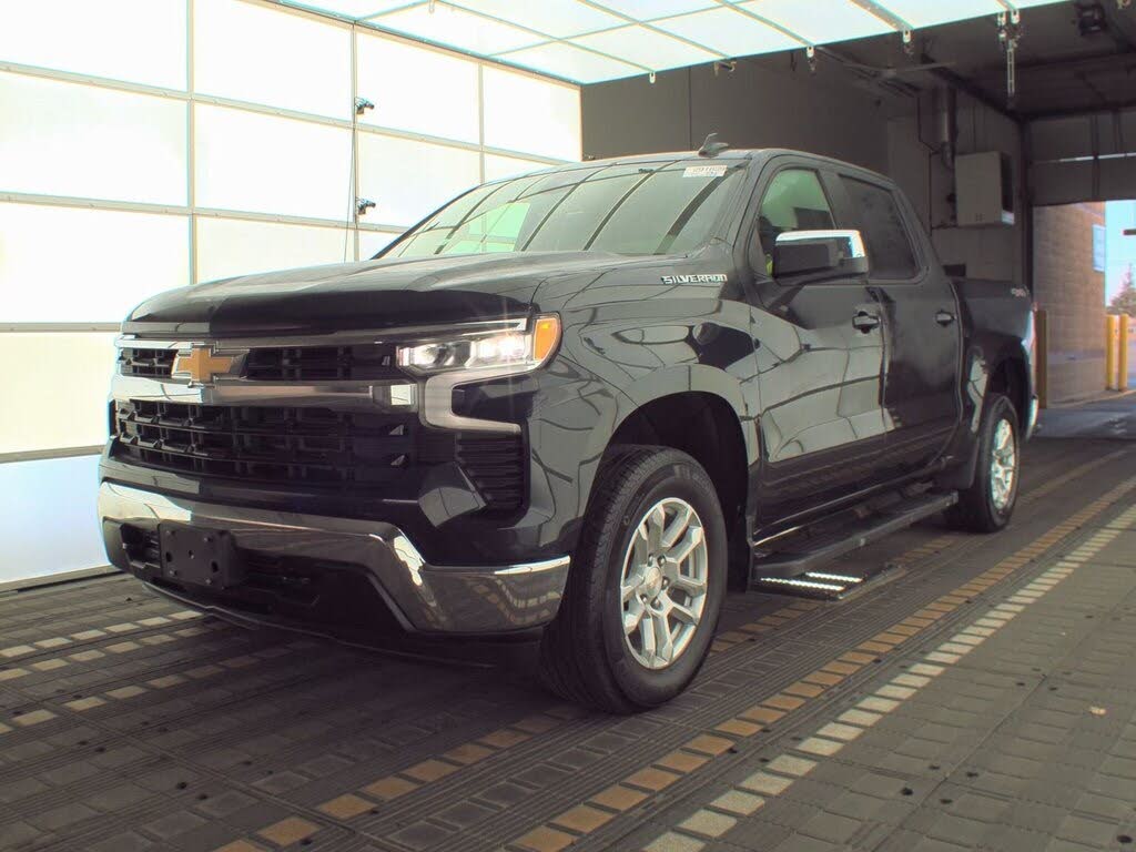 2023 Chevrolet Silverado 1500 LT Crew Cab 4WD