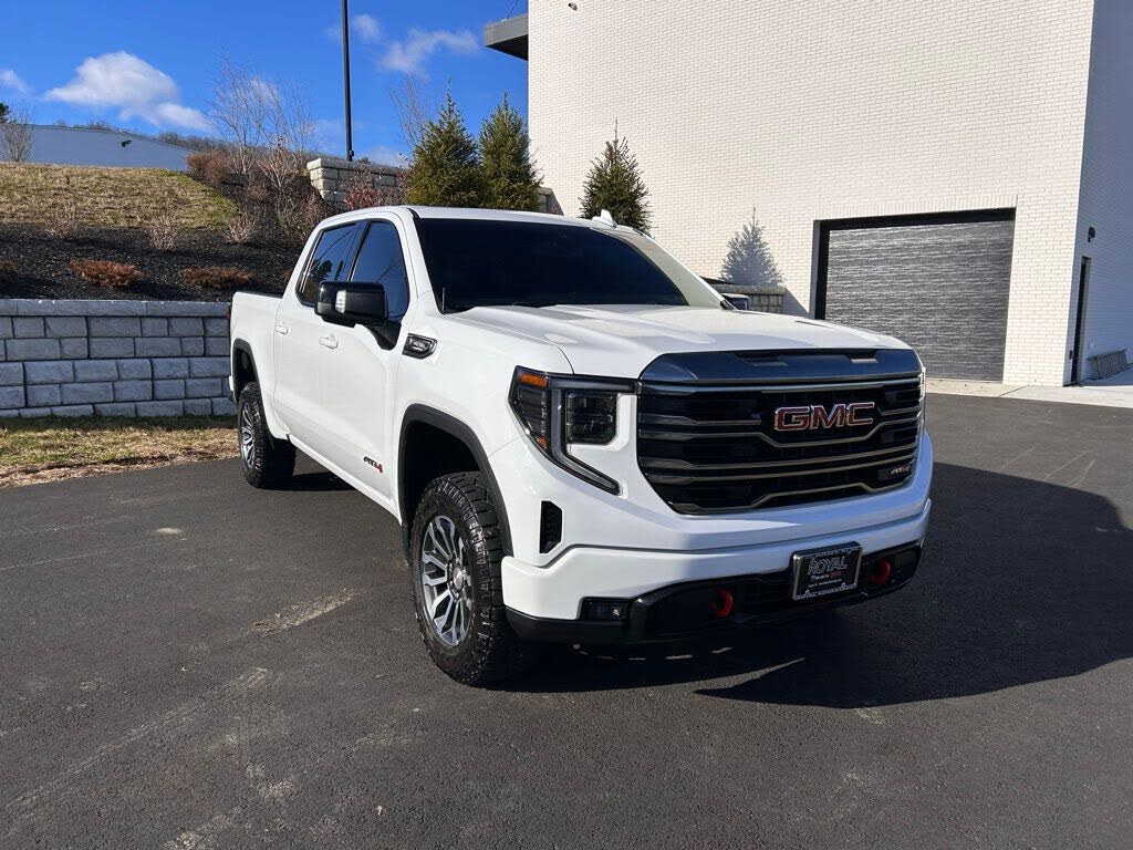 2022 GMC Sierra 1500 AT4 Crew Cab 4WD