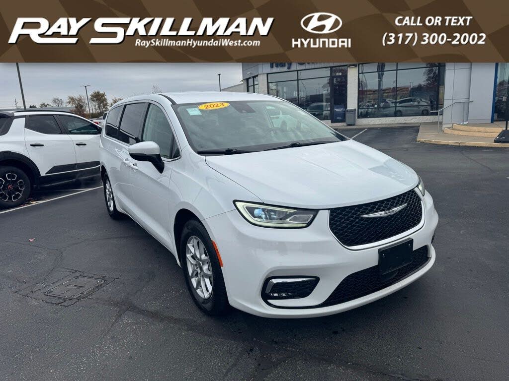 2023 Chrysler Pacifica Touring L FWD