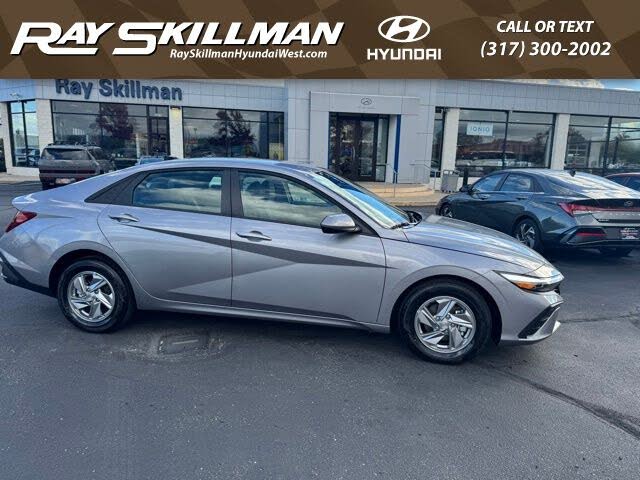 2025 Hyundai Elantra SE FWD