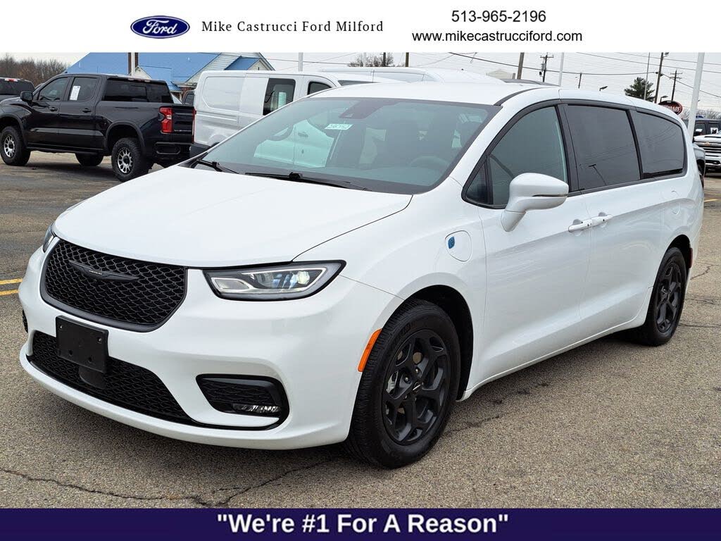 2022 Chrysler Pacifica Hybrid Touring L FWD