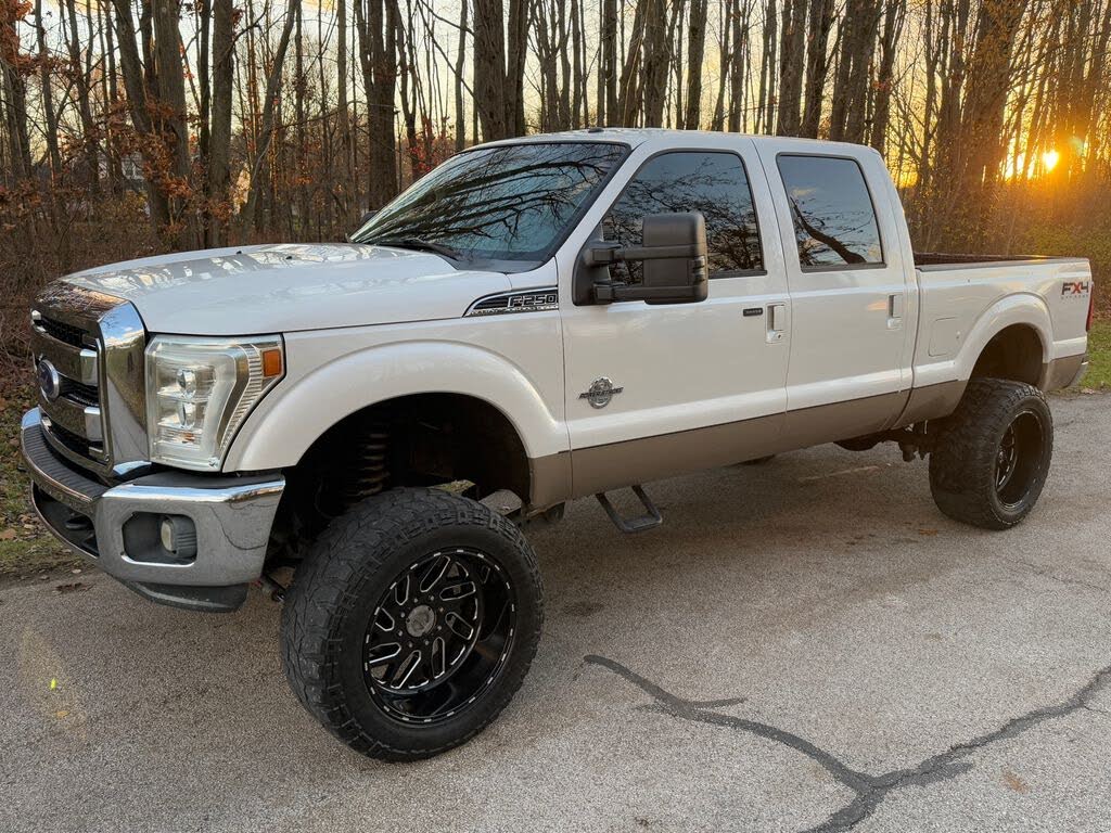 2011 Ford F-250 Super Duty Lariat Crew Cab 4WD