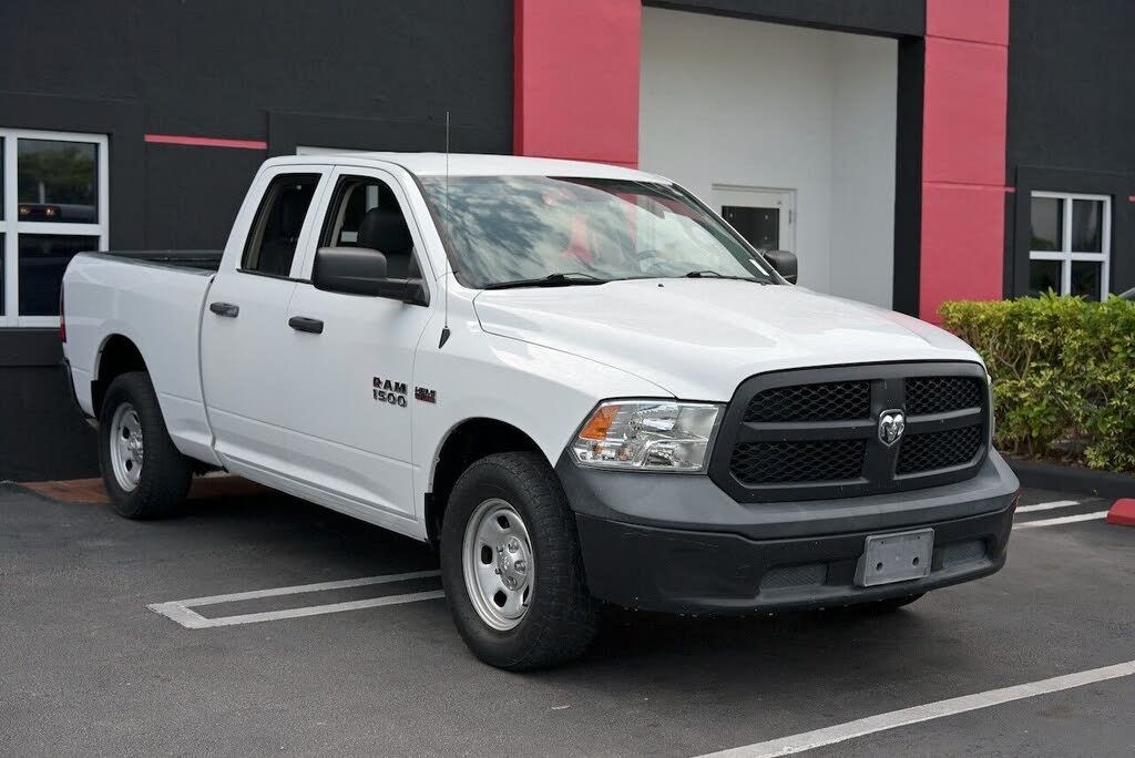 2018 RAM 1500 Express Quad Cab 4WD