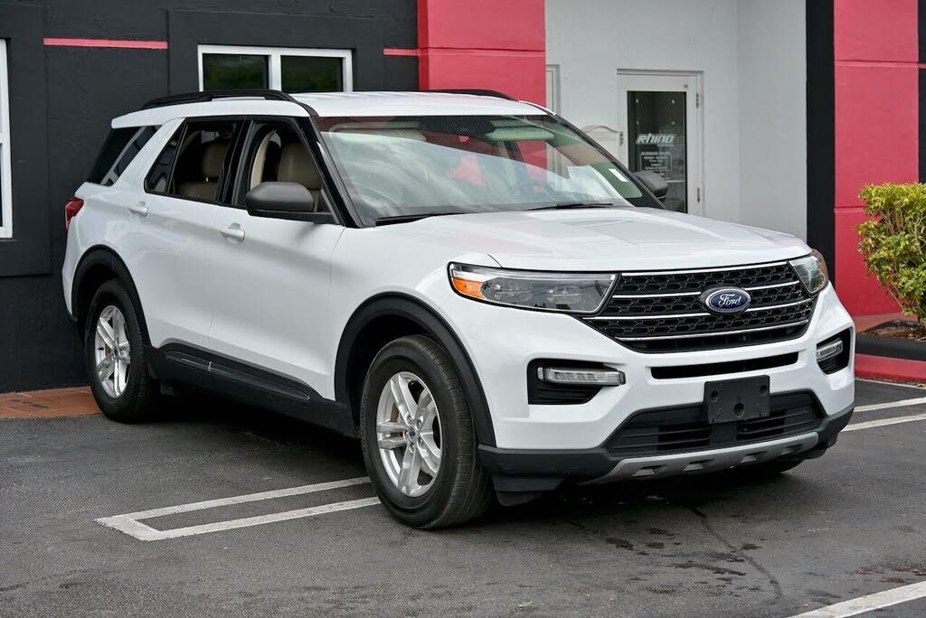 2023 Ford Explorer XLT RWD