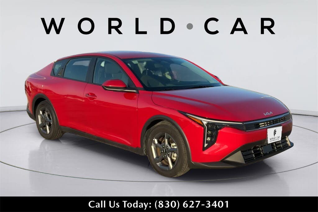 2025 Kia K4 LXS FWD