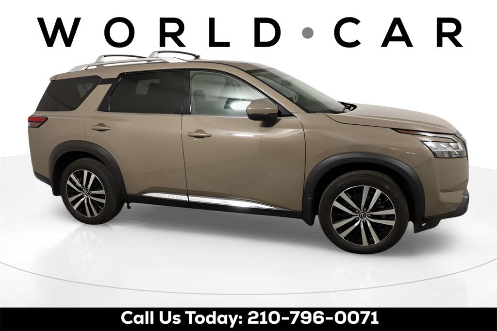 2024 Nissan Pathfinder Platinum FWD