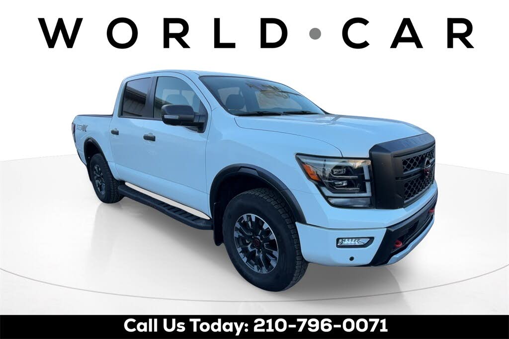 2024 Nissan Titan PRO-4X Crew Cab 4WD