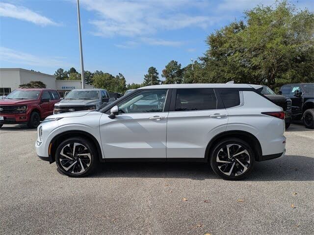 2024 Mitsubishi Outlander SE FWD