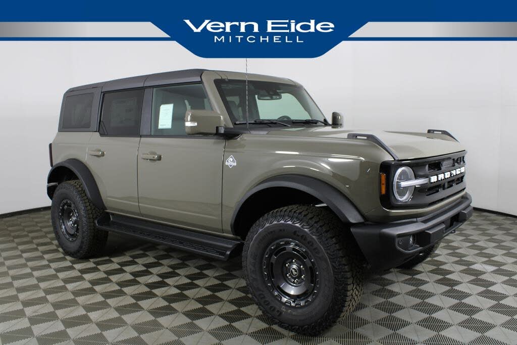 2025 Ford Bronco Outer Banks 4-Door 4WD