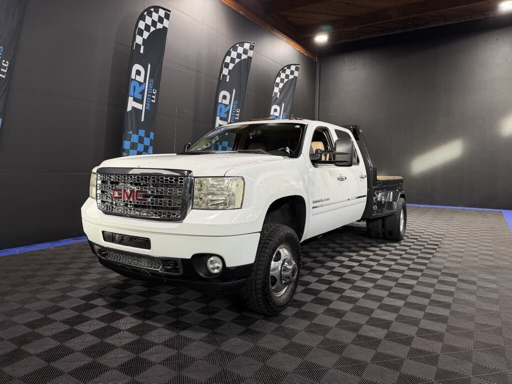 2013 GMC Sierra 3500HD Denali Crew Cab SB 4WD