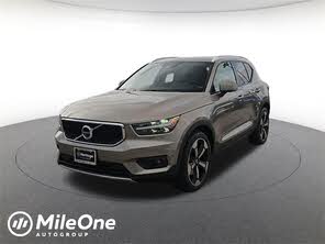 Volvo XC40 T5 Momentum AWD