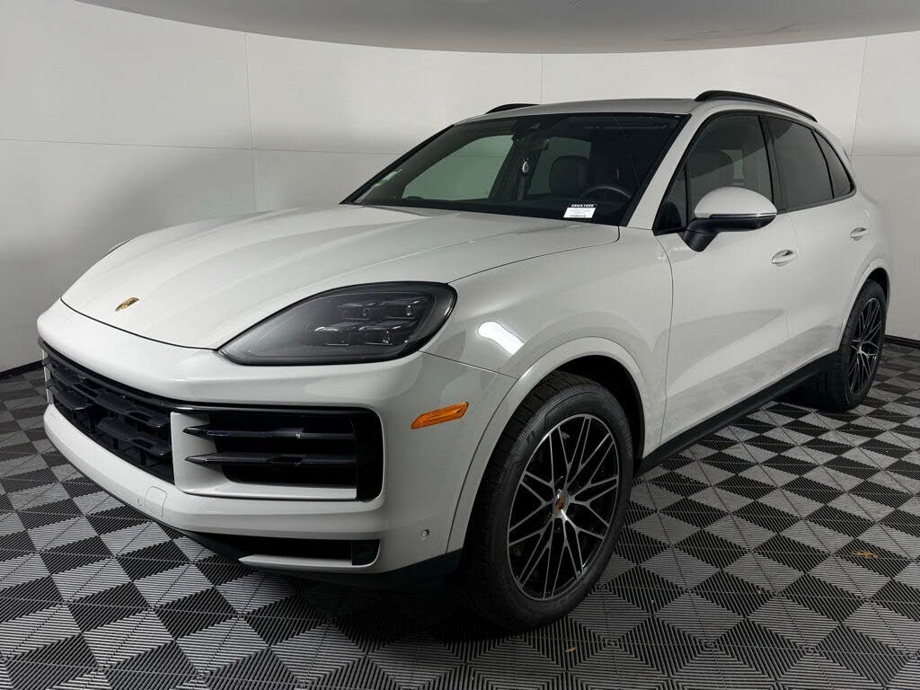 2025 Porsche Cayenne AWD