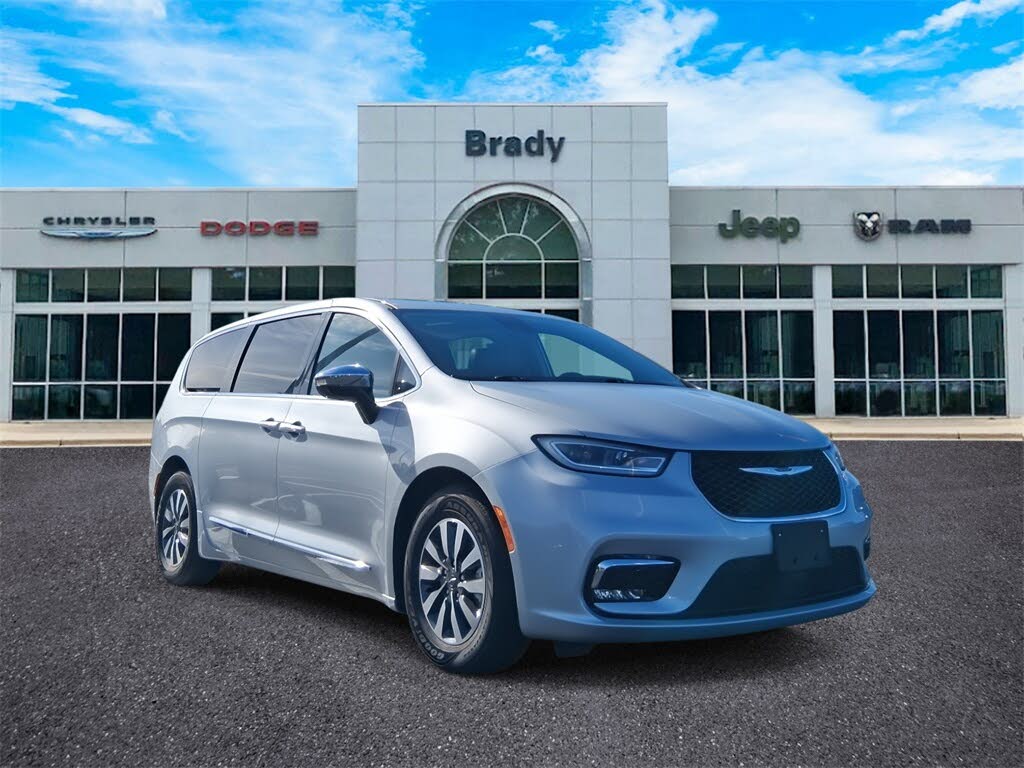 2023 Chrysler Pacifica Hybrid Limited FWD
