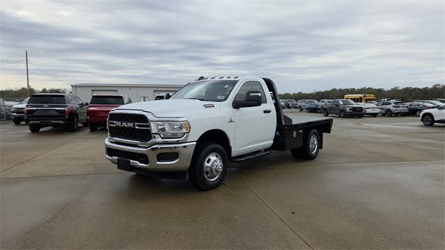 2024 RAM 3500 Chassis Tradesman Regular Cab DRW 4WD