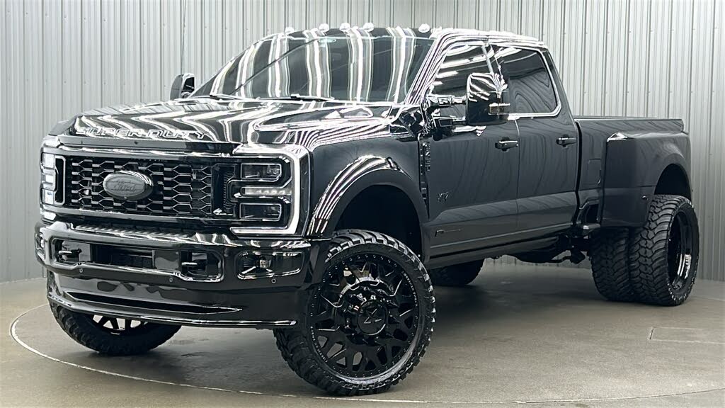 2025 Ford F-450 Super Duty Platinum Crew Cab LB DRW 4WD