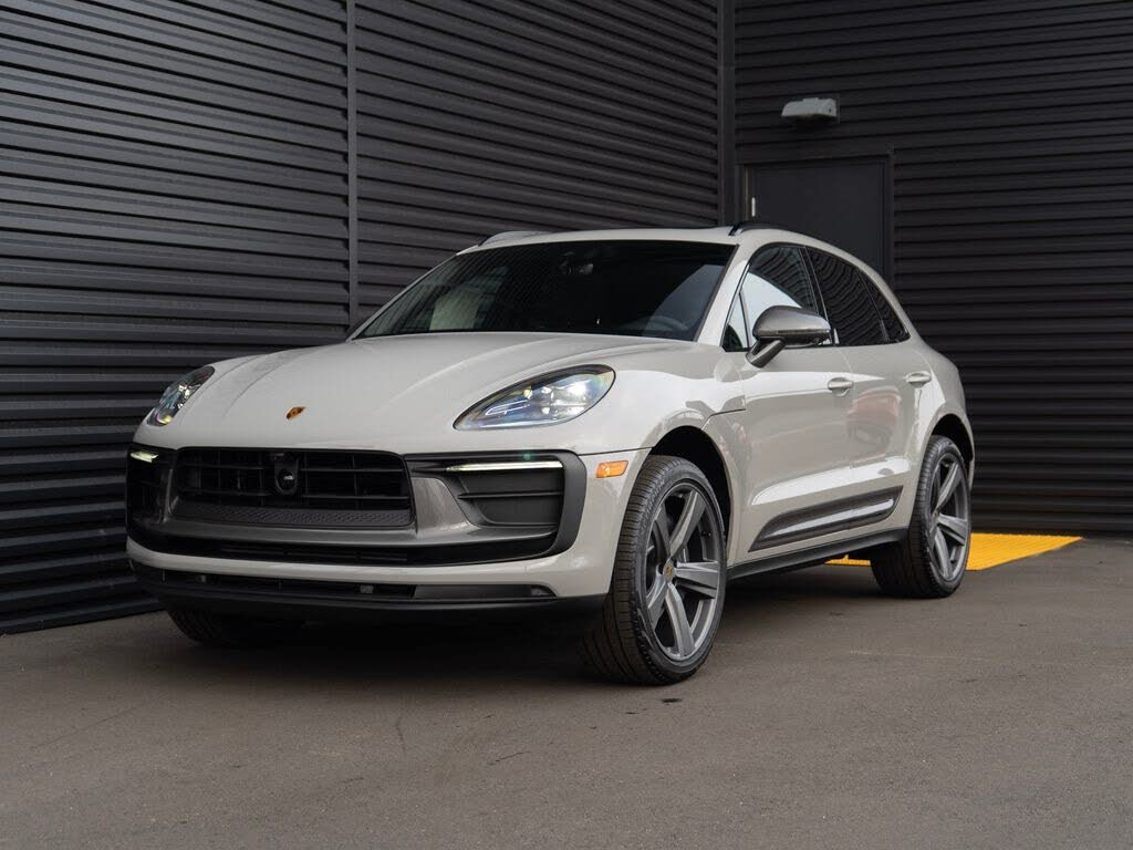2026 Porsche Macan T AWD