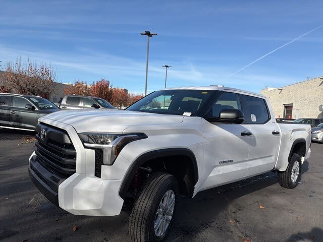 2026 Toyota Tundra SR5 CrewMax Cab LB 4WD