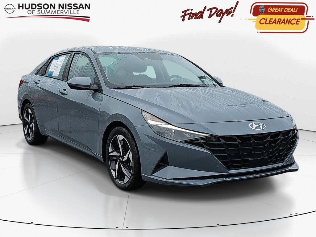 2023 Hyundai Elantra SEL FWD