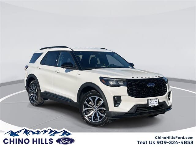 2025 Ford Explorer ST-Line RWD