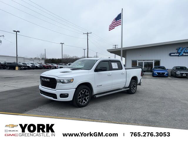 2025 RAM 1500 Laramie Crew Cab 4WD