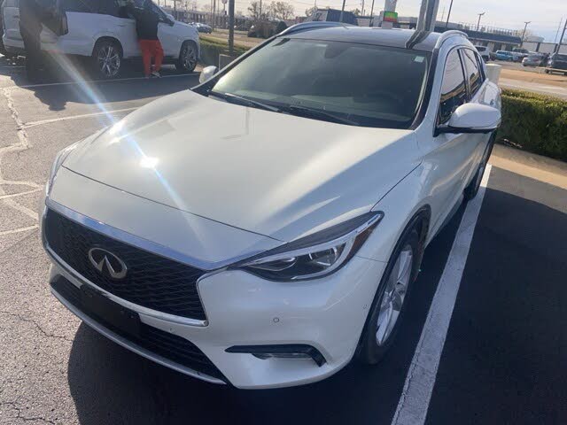 2019 INFINITI QX30 Essential FWD