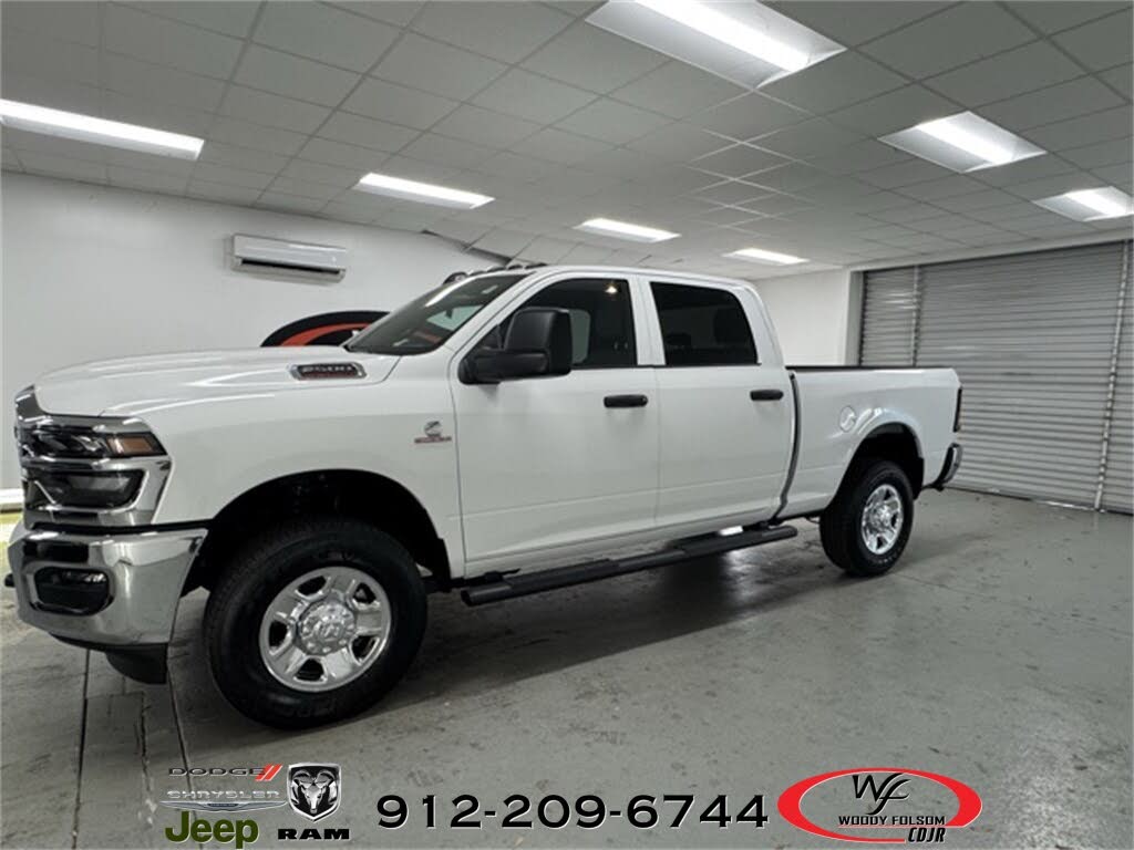 2026 RAM 2500 Tradesman Crew Cab 4WD